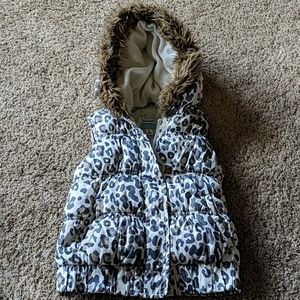 Old Navy Puffy vest, kids size 8